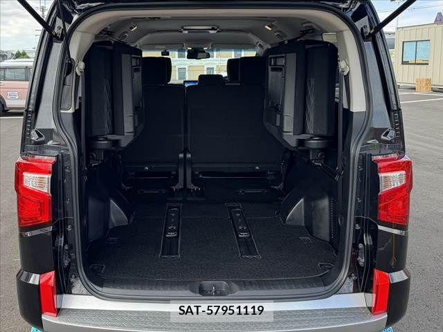 Mitsubishi DELICA 2022-10 8035273-23