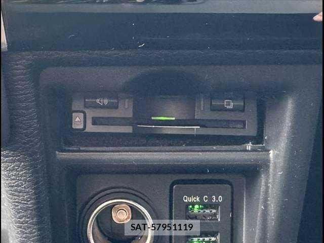 Mitsubishi DELICA 2022-10 8035273-5
