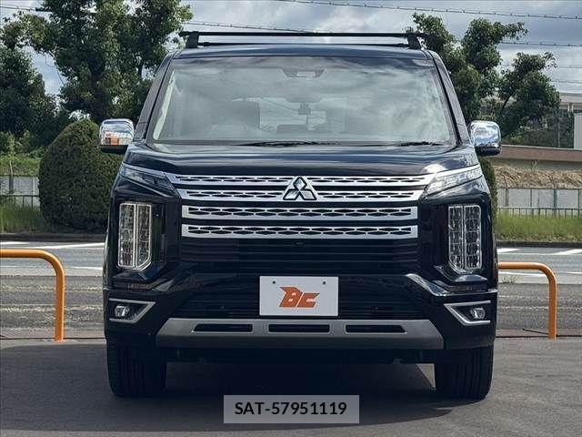 Mitsubishi DELICA 2022-10 8035273-8