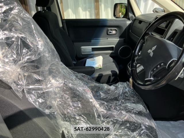 Mitsubishi DELICA 2017-03 8035280-12