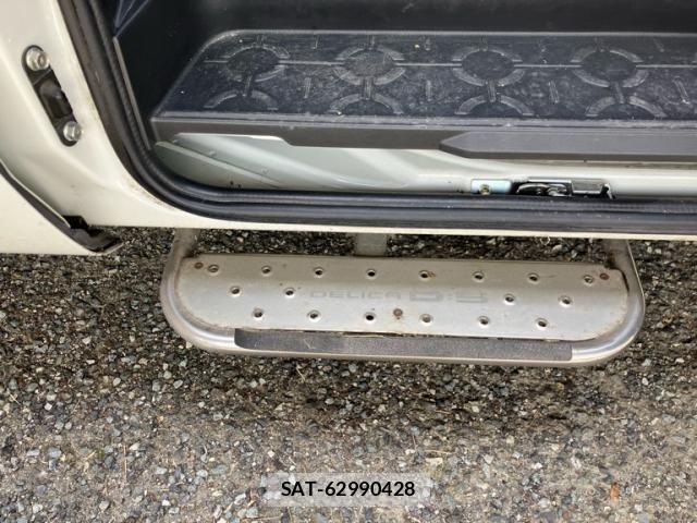 Mitsubishi DELICA 2017-03 8035280-19