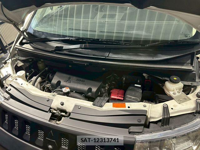 Mitsubishi DELICA 2013-03 8035279-16
