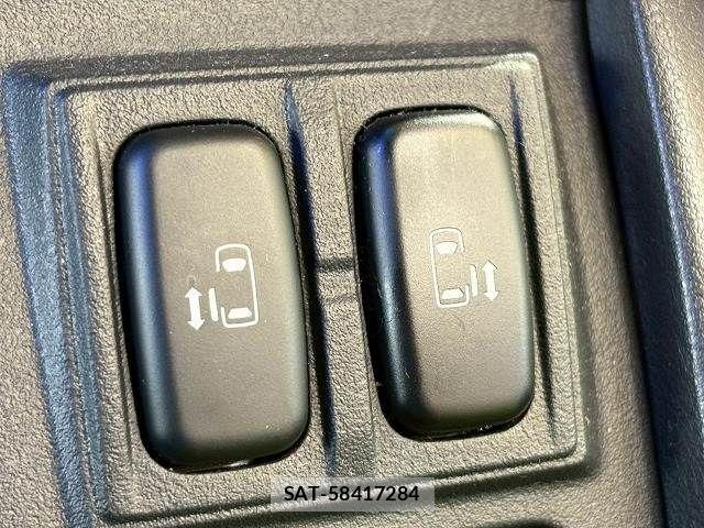 Mitsubishi DELICA 2014-02 8073585-10