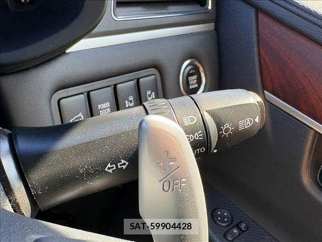 Mitsubishi DELICA 2019-09 8073581-20
