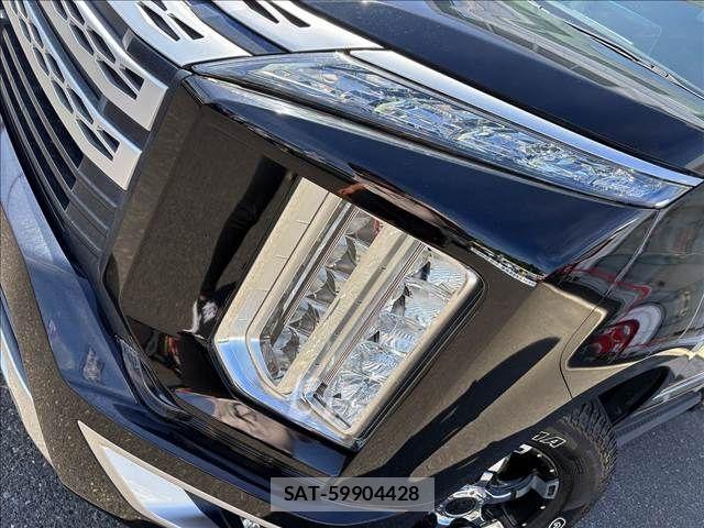 Mitsubishi DELICA 2019-09 8073581-23