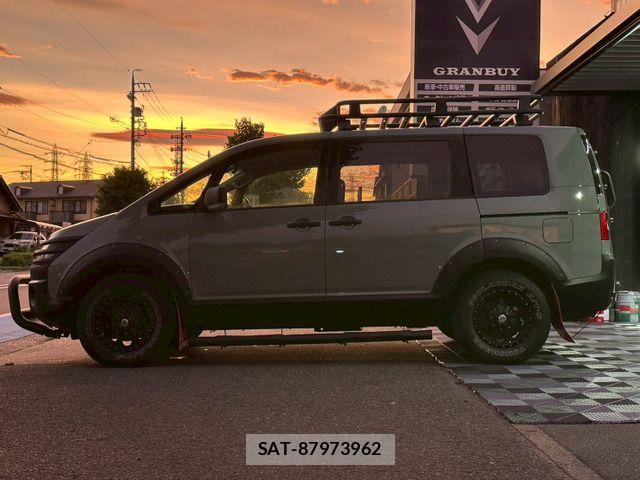 Mitsubishi DELICA 2013-01 8073584-12