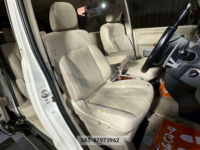 Mitsubishi DELICA 2013-01 8073584-6