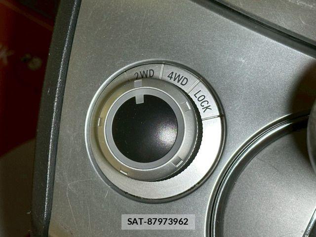 Mitsubishi DELICA 2013-01 8073584-8