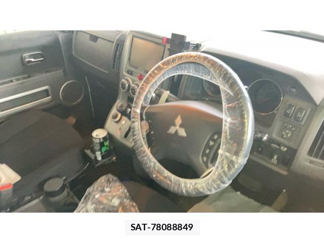 Mitsubishi DELICA 2013-01 8073586-14