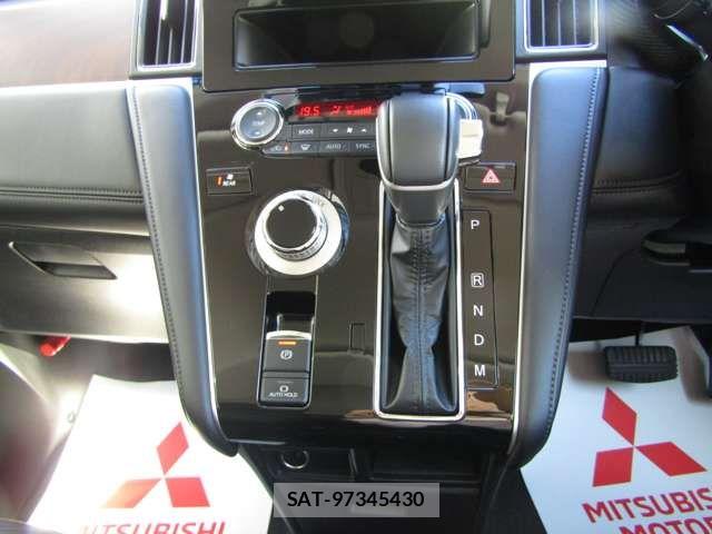 Mitsubishi DELICA 2021-08 8073580-16