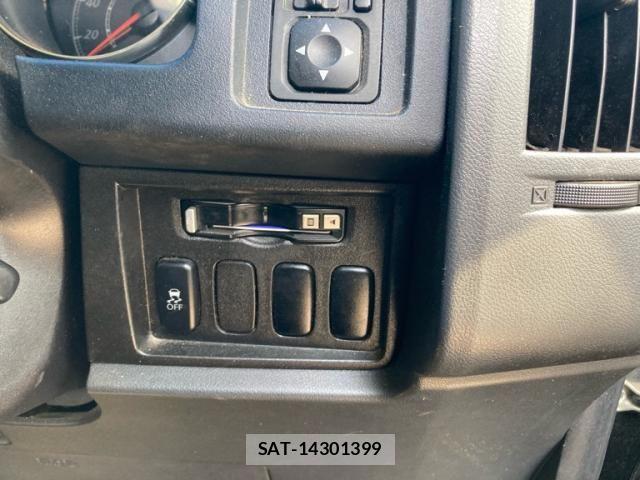 Mitsubishi DELICA 2012-06 8073587-11