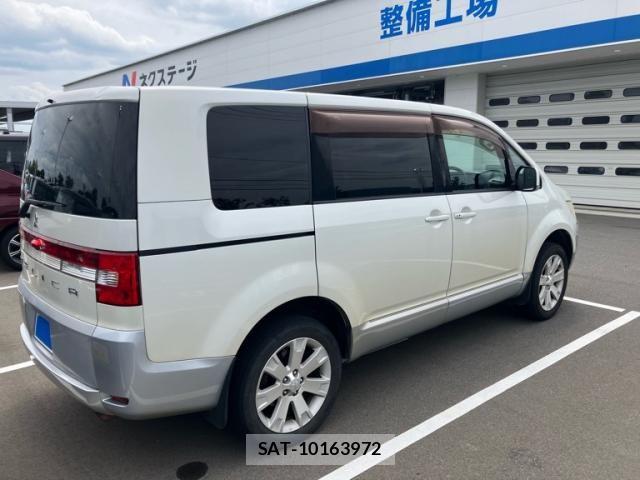 Mitsubishi DELICA 2011-08 8073588-3
