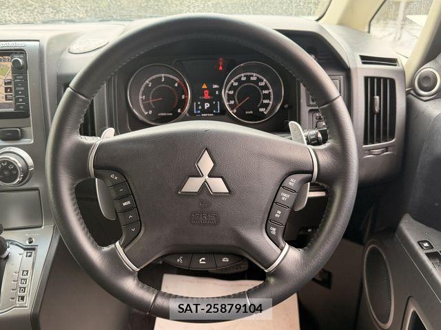 Mitsubishi DELICA 2013-02 8098905-12