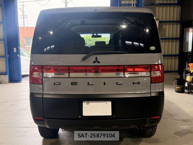 Mitsubishi DELICA 2013-02 8098905-6