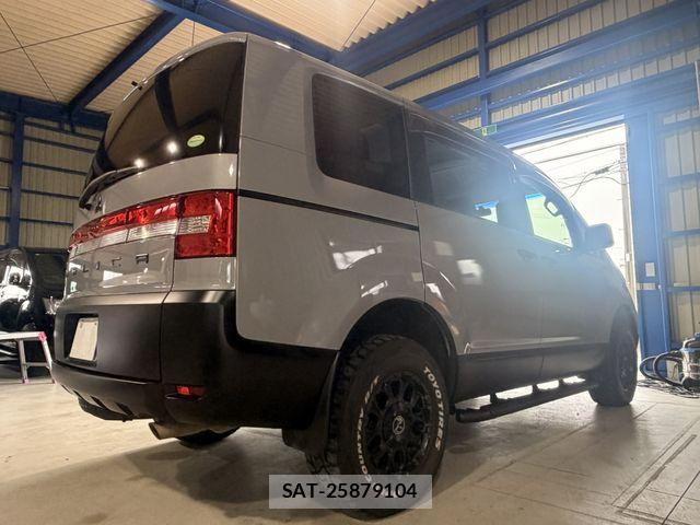 Mitsubishi DELICA 2013-02 8098905-7