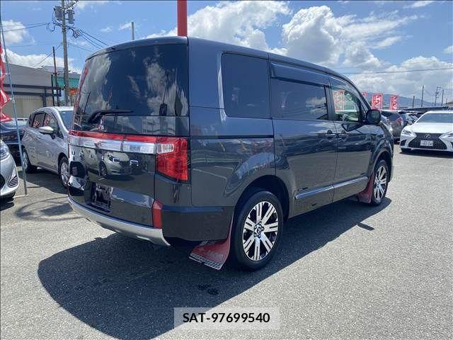 Mitsubishi DELICA 2022-02 8098892-13