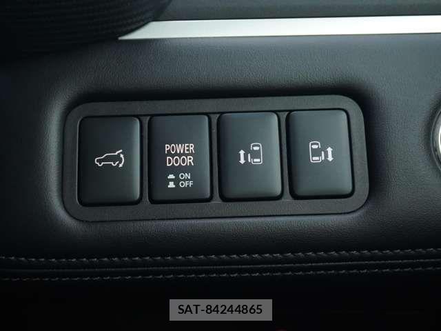 Mitsubishi DELICA 2023-11 8098885-11