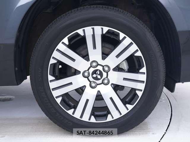 Mitsubishi DELICA 2023-11 8098885-18