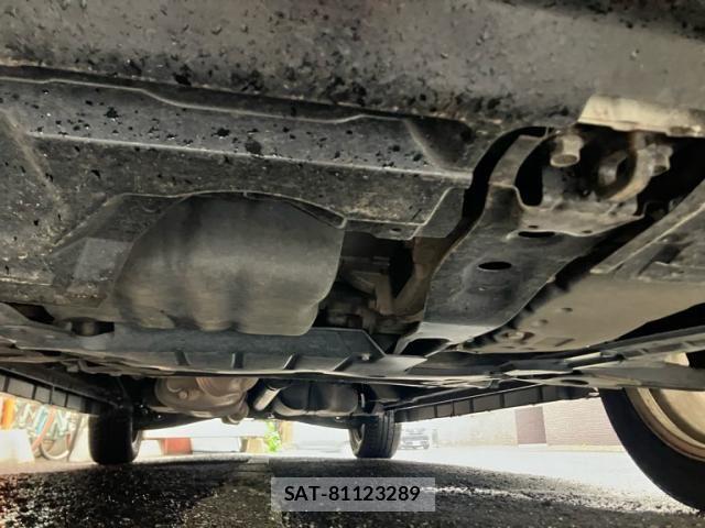 Mitsubishi DELICA 2013-10 8098914-9