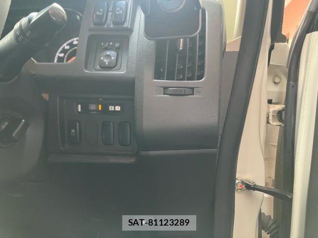 Mitsubishi DELICA 2013-10 8098914-14