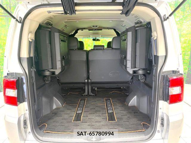 Mitsubishi DELICA 2019-03 8098898-10
