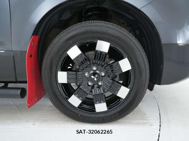 Mitsubishi DELICA 2022-03 8098884-18