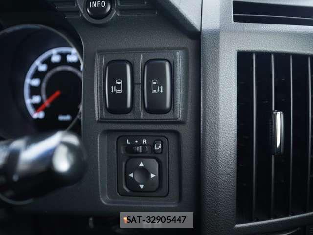 Mitsubishi DELICA 2013-10 8098910-11