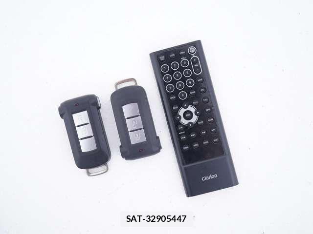 Mitsubishi DELICA 2013-10 8098910-19