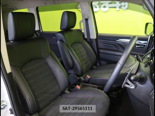 Mitsubishi DELICA 2025-03 8098879-18