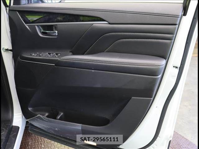 Mitsubishi DELICA 2025-03 8098879-20