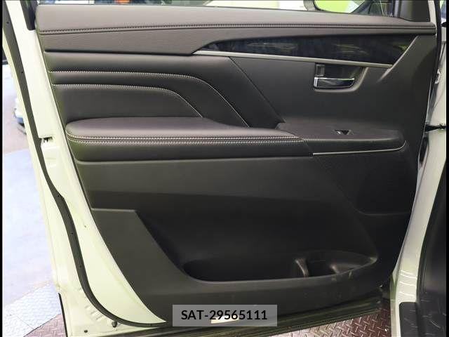 Mitsubishi DELICA 2025-03 8098879-29