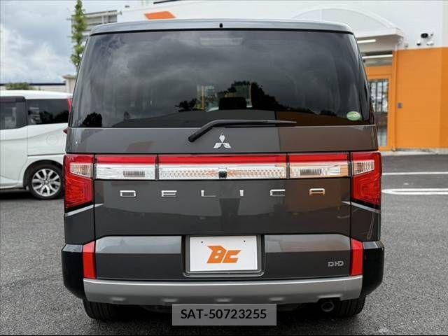 Mitsubishi DELICA 2019-03 8098899-13