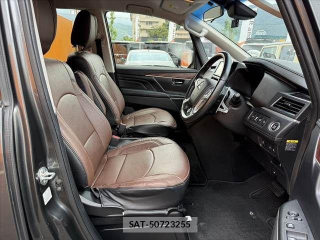 Mitsubishi DELICA 2019-03 8098899-15