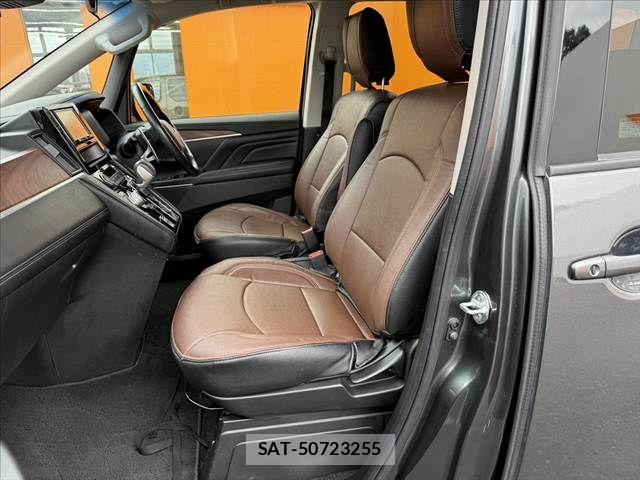 Mitsubishi DELICA 2019-03 8098899-16