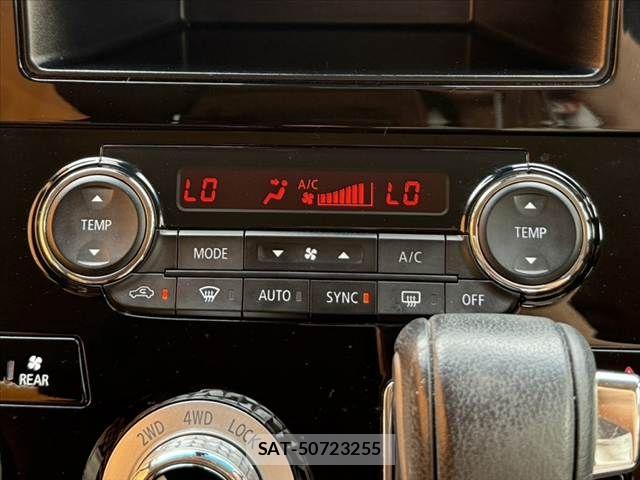 Mitsubishi DELICA 2019-03 8098899-27