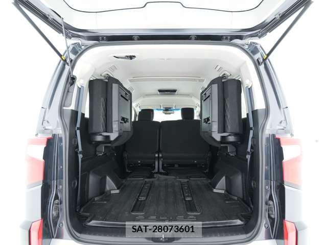 Mitsubishi DELICA 2022-05 8098895-9