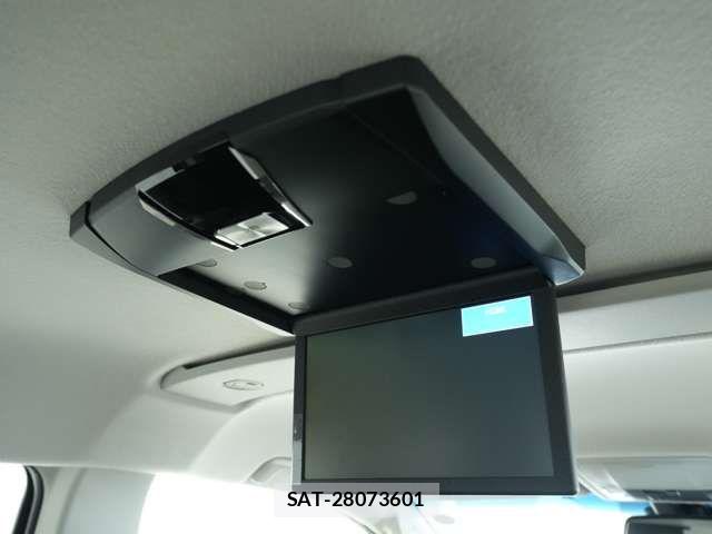 Mitsubishi DELICA 2022-05 8098895-11