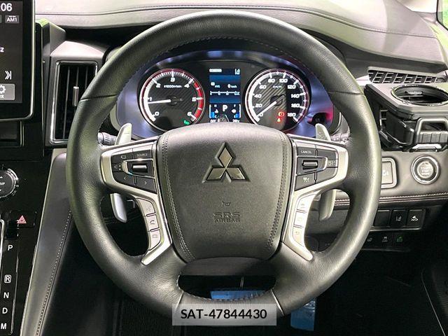 Mitsubishi DELICA 2023-12 8098880-11