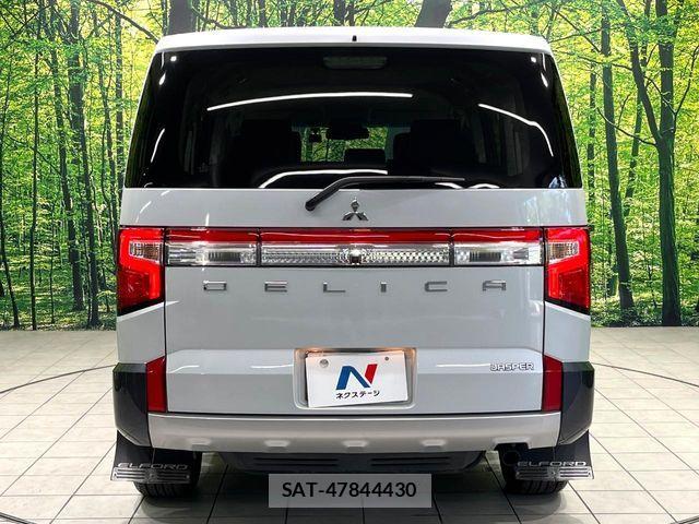 Mitsubishi DELICA 2023-12 8098880-15