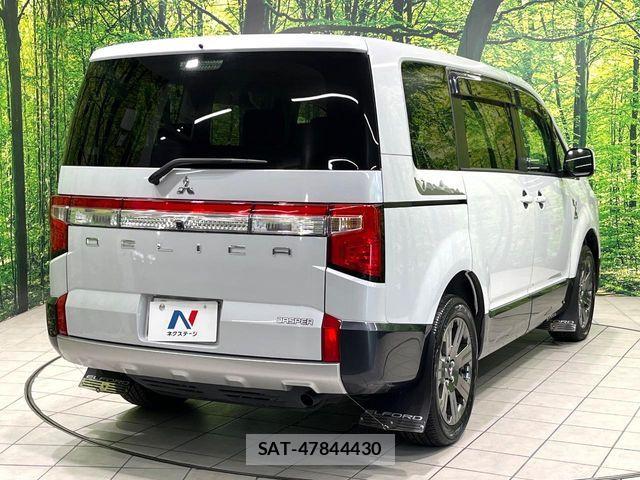 Mitsubishi DELICA 2023-12 8098880-17
