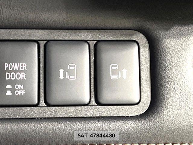 Mitsubishi DELICA 2023-12 8098880-2