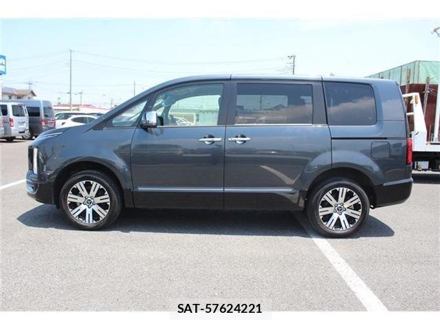 Mitsubishi DELICA 2025-11 8158308-12