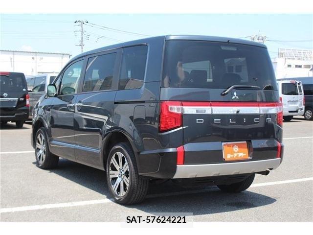 Mitsubishi DELICA 2025-11 8158308-13
