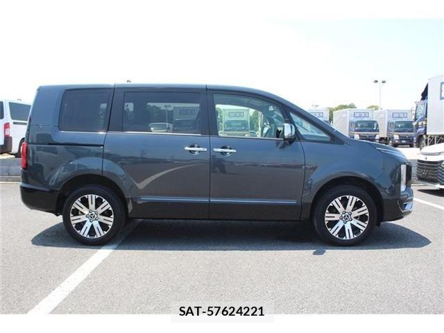 Mitsubishi DELICA 2025-11 8158308-16