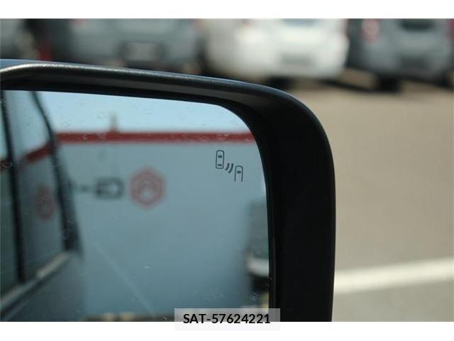 Mitsubishi DELICA 2025-11 8158308-6