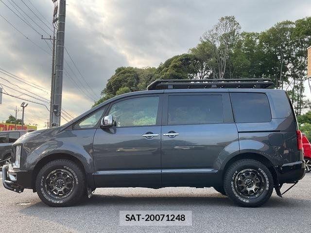 Mitsubishi DELICA 2023-09 8207293-5