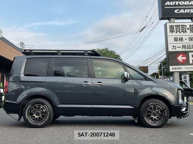 Mitsubishi DELICA 2023-09 8207293-6