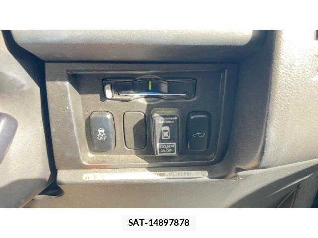 Mitsubishi DELICA 2015-08 8207317-16