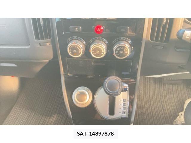 Mitsubishi DELICA 2015-08 8207317-24