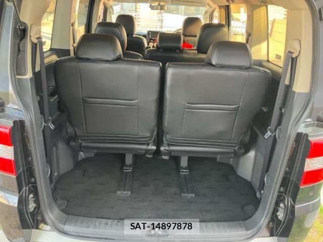 Mitsubishi DELICA 2015-08 8207317-28